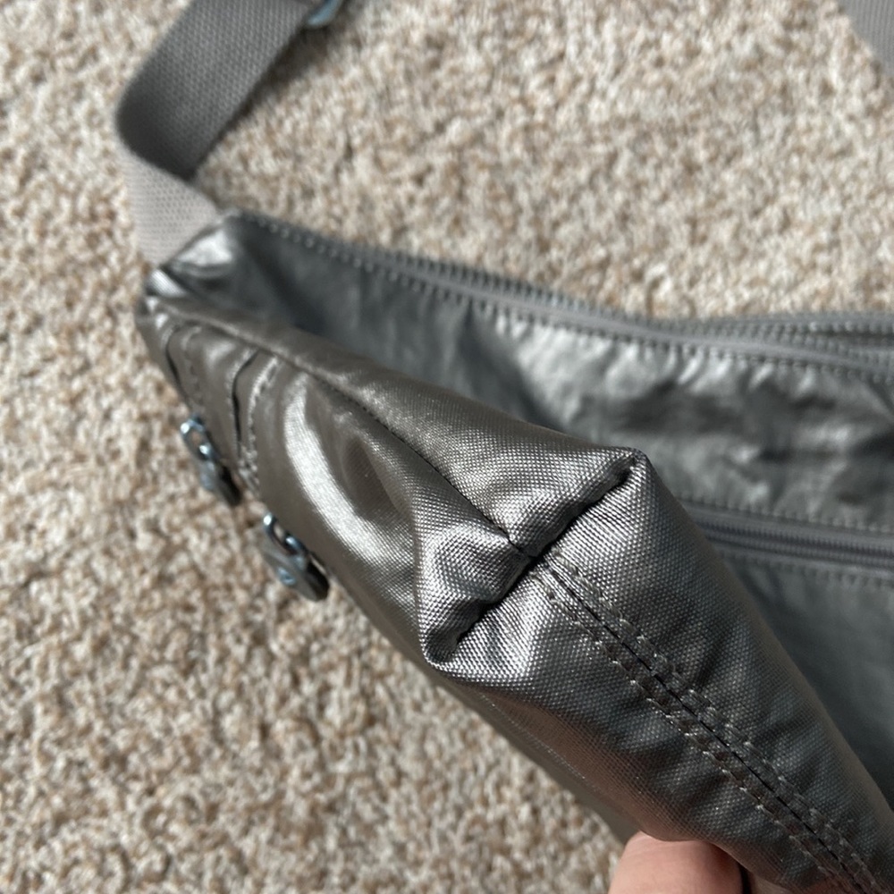 Kipling cross body bag silver/metallic like new - Picture 5 of 9